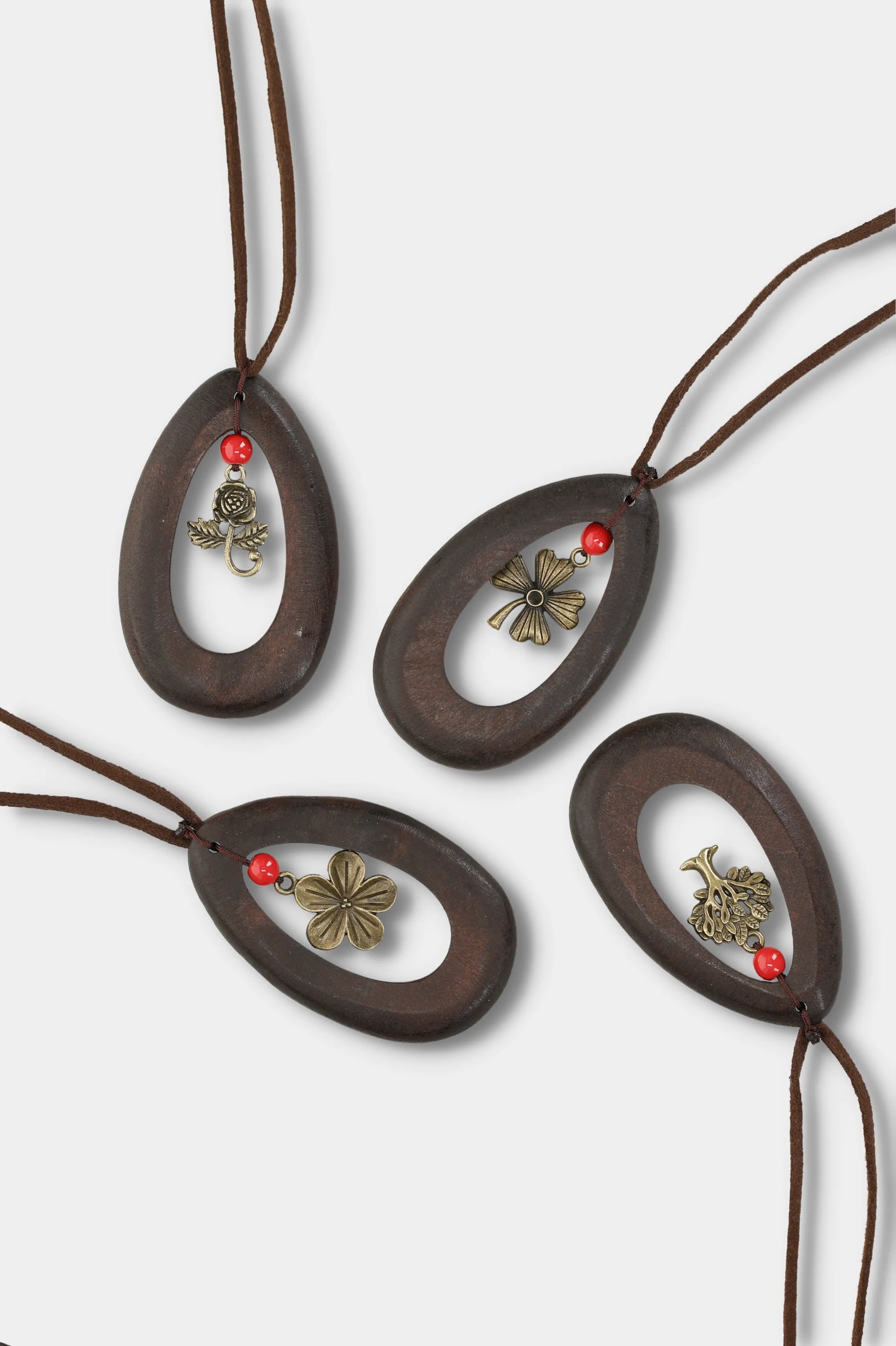 Wood Teardrop Clover Pendant Necklace (Walnut)