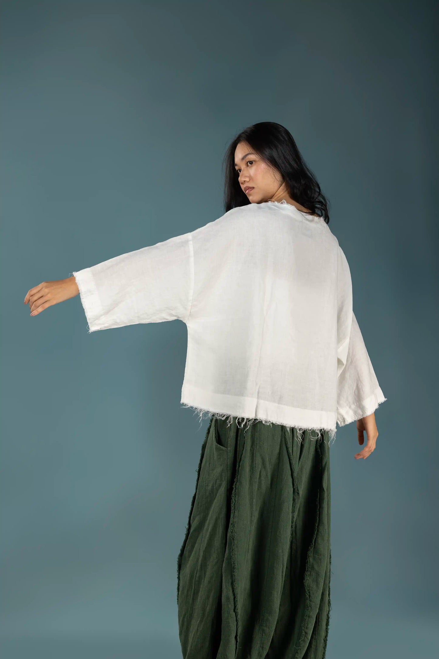 Whispered Edge Linen Top–White