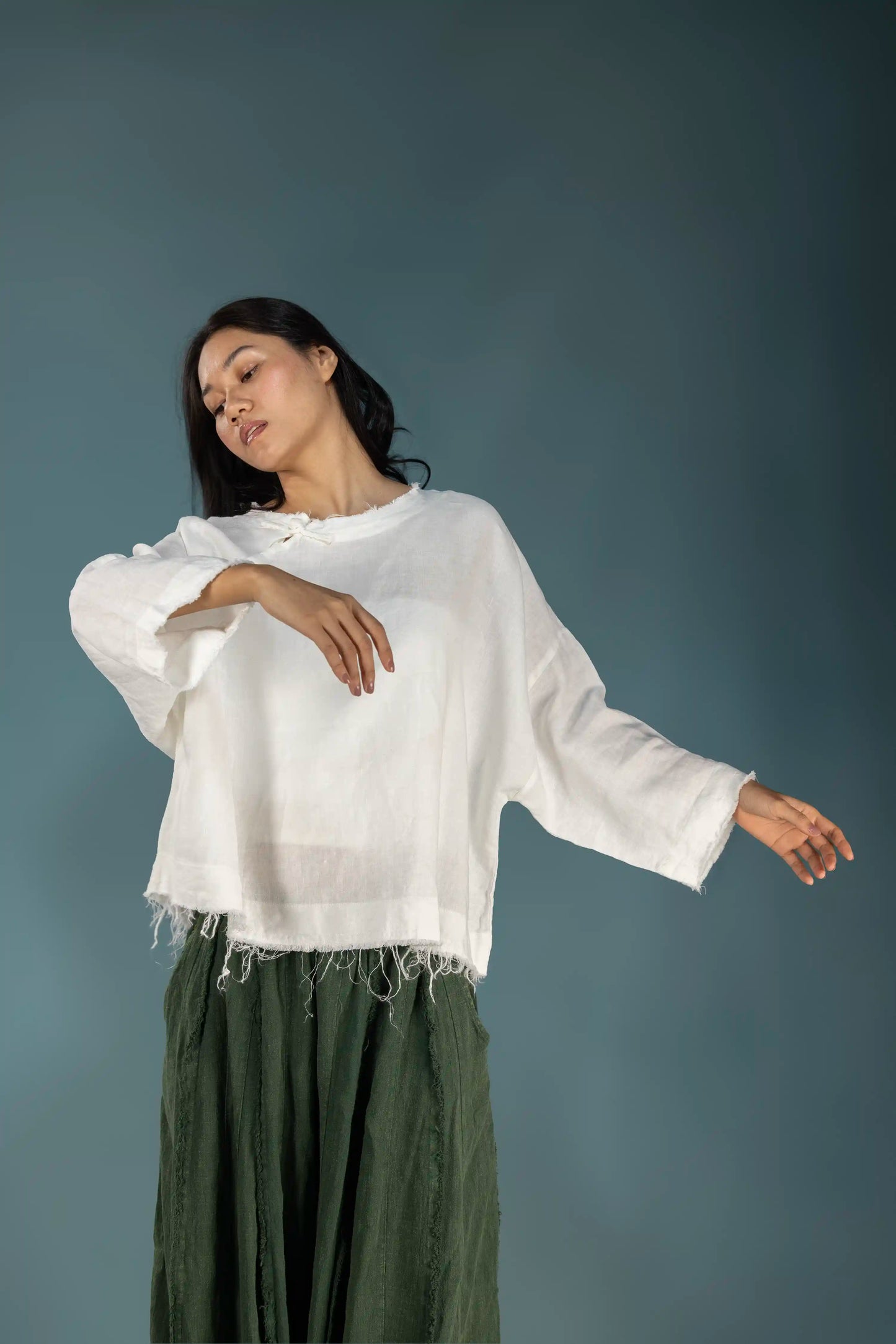 Whispered Edge Linen Top–White