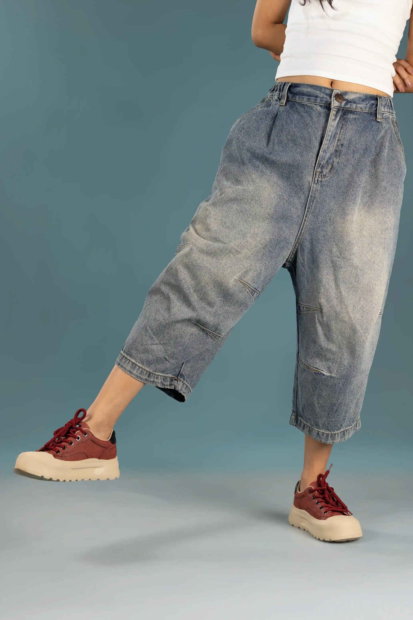 Cropped Balloon Jeans