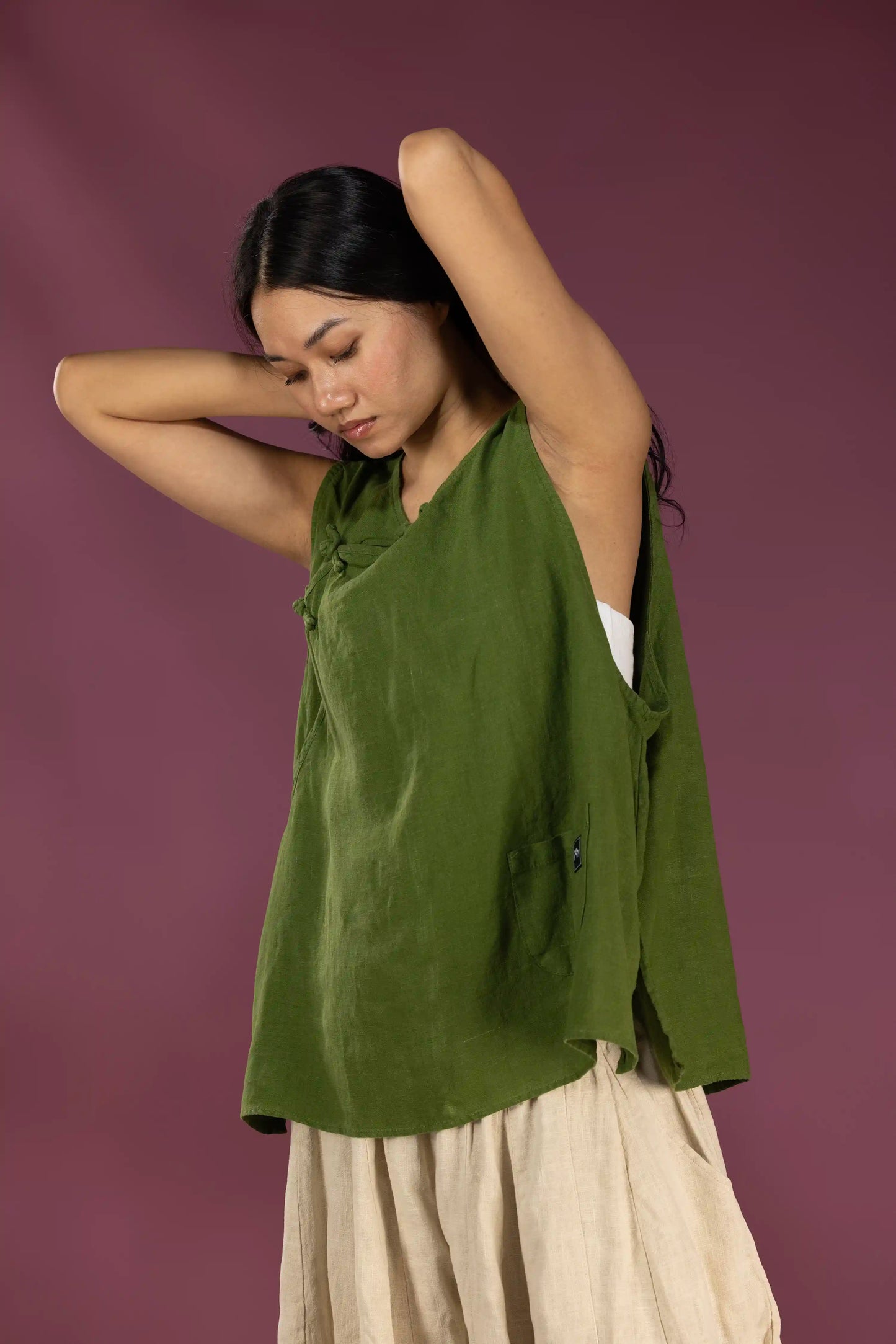 Hand-Tied Linen Vest (Moss)
