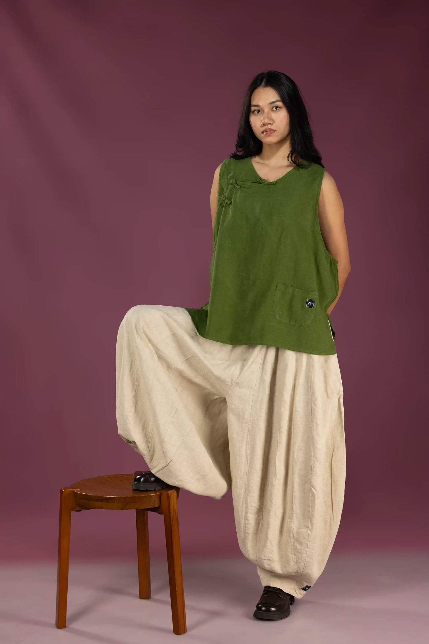 Hand-Tied Linen Vest (Moss)
