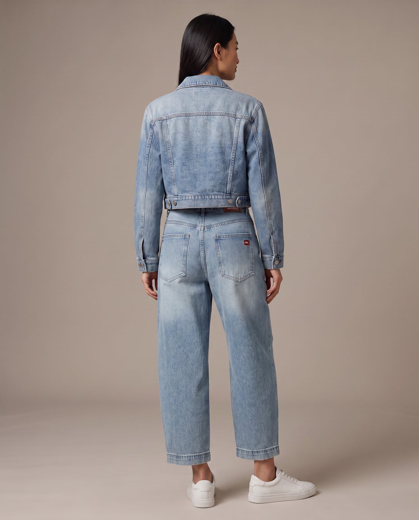 Vented Loose Denim – Vintage Wash