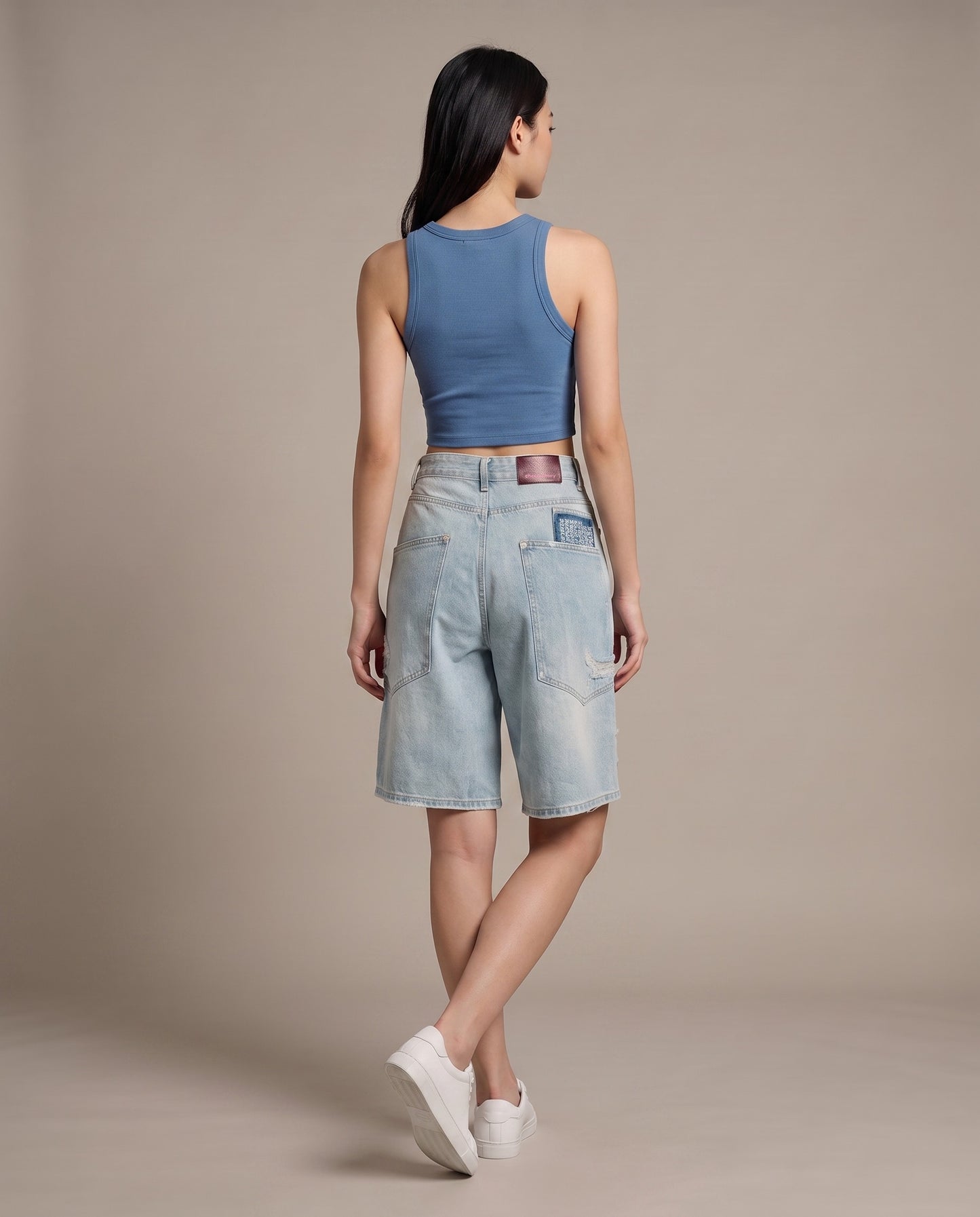Distressed Loose Shorts – Light Vintage Wash