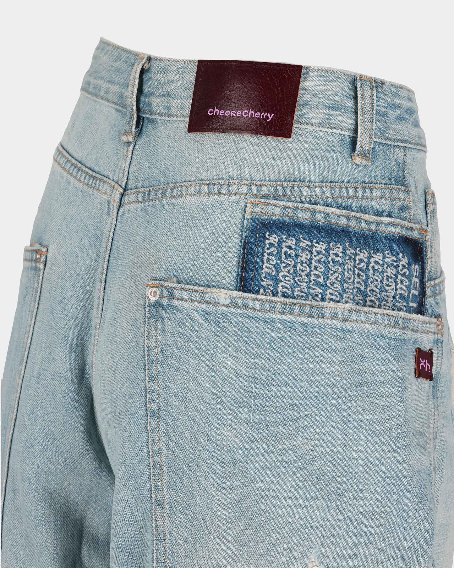 Distressed Loose Shorts – Light Vintage Wash