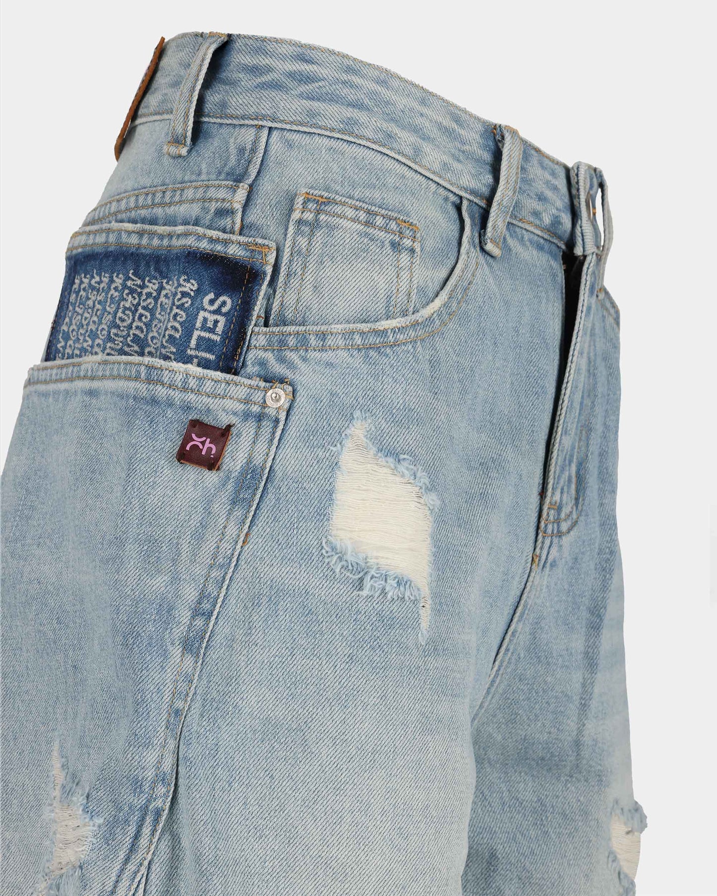 Distressed Loose Shorts – Light Vintage Wash