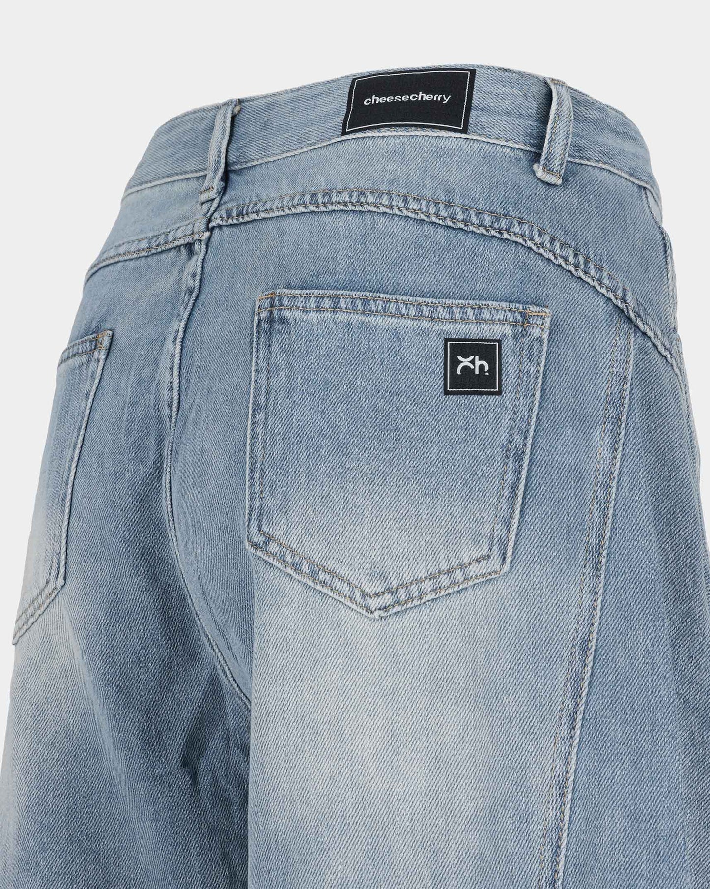 Barrel Fit Wide-Leg Jeans