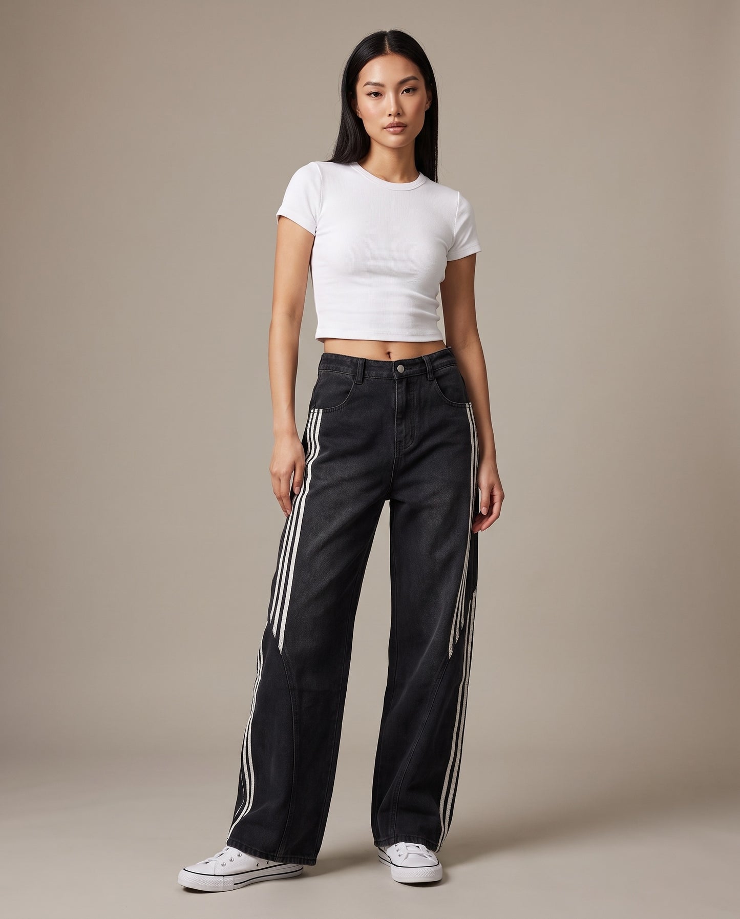 Side-Stripe Wide-Leg Jeans - Washed Black