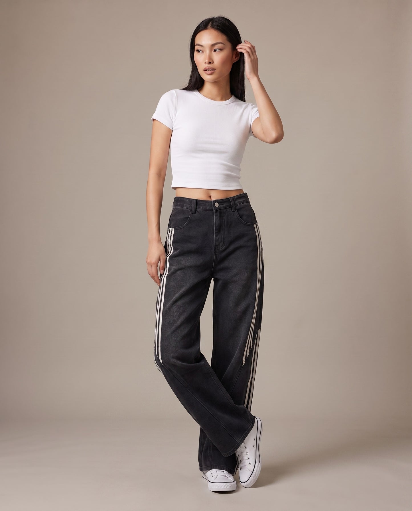 Side-Stripe Wide-Leg Jeans - Washed Black