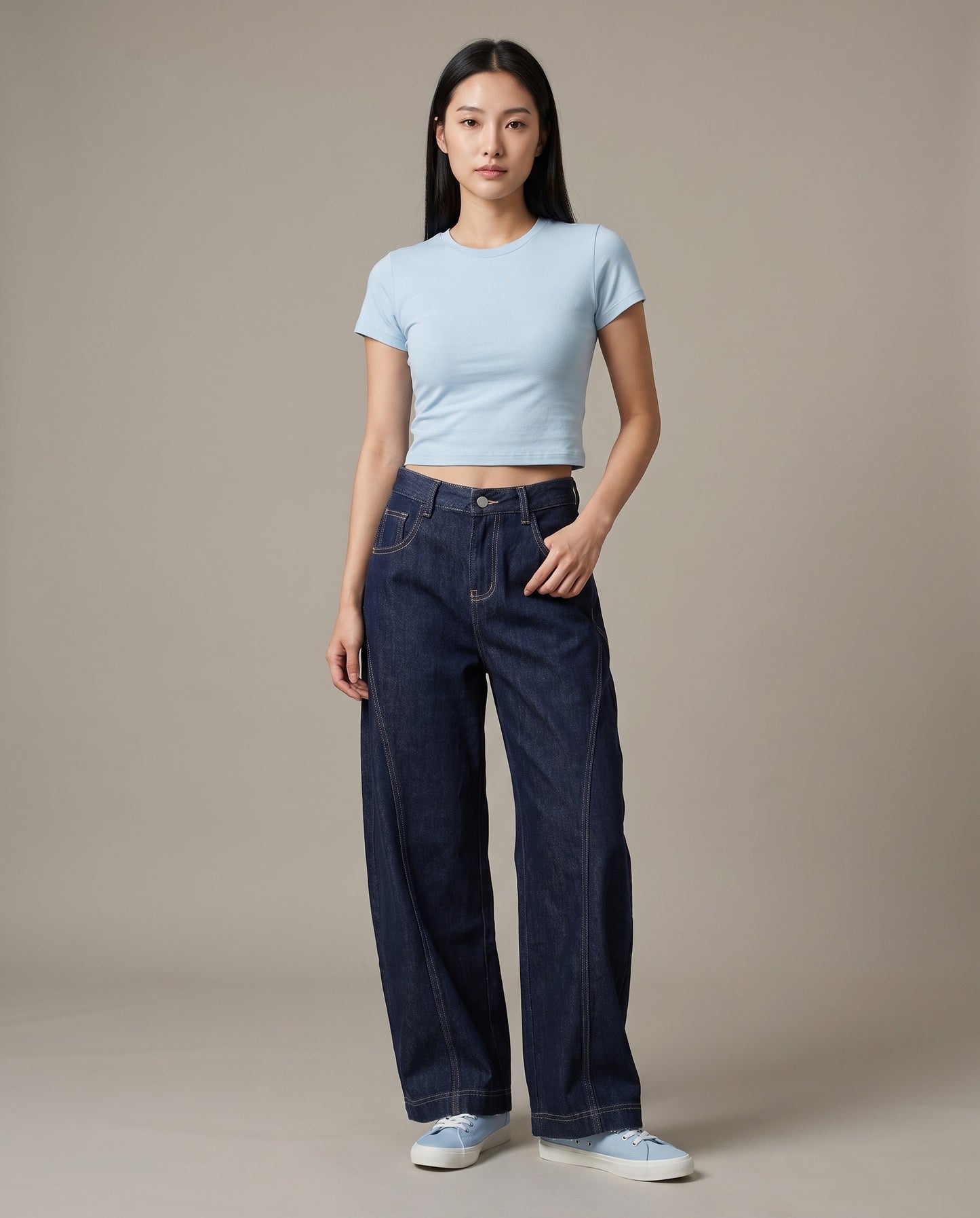Curved Seam Barrel Wide-Leg Jeans