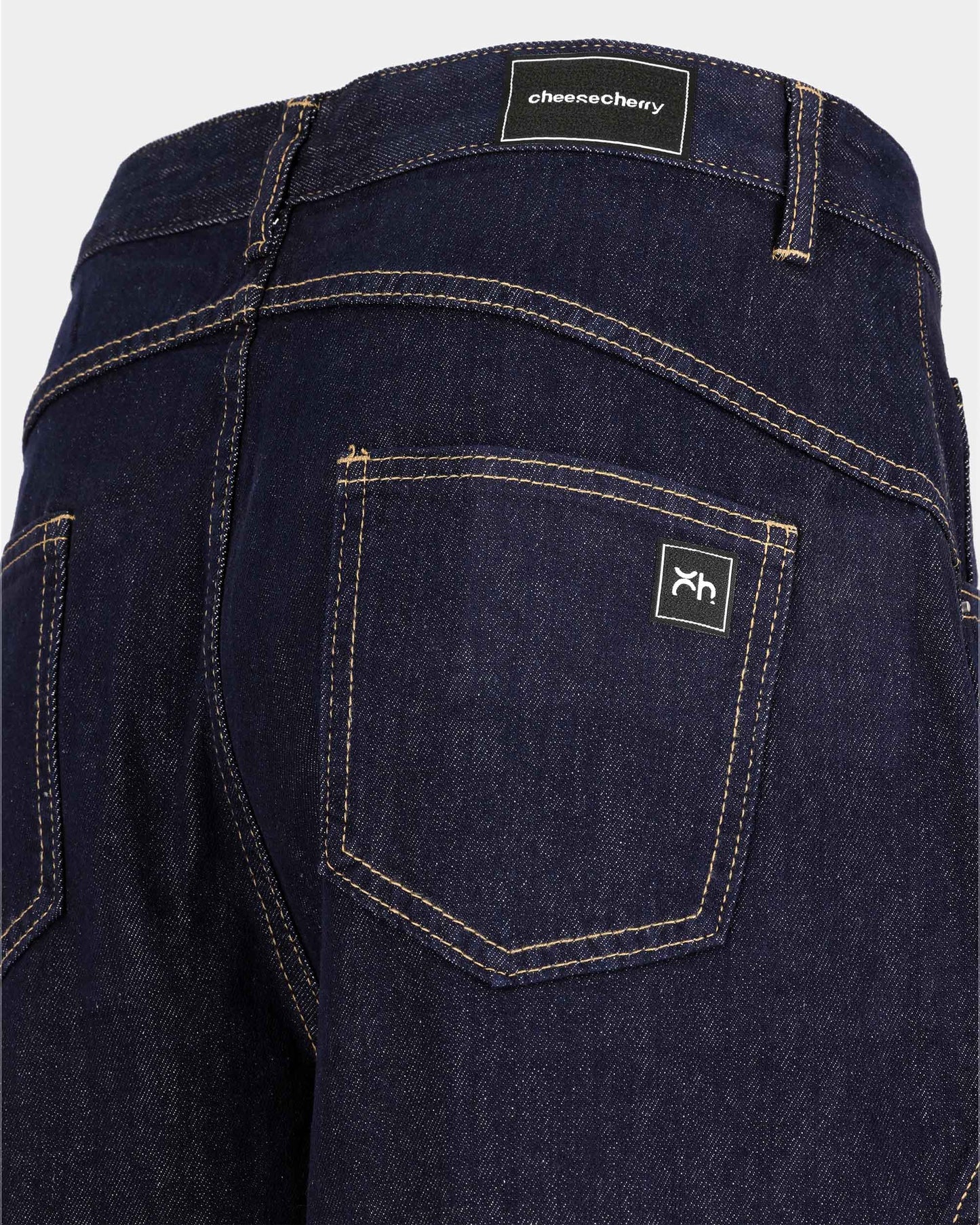 Curved Seam Barrel Wide-Leg Jeans