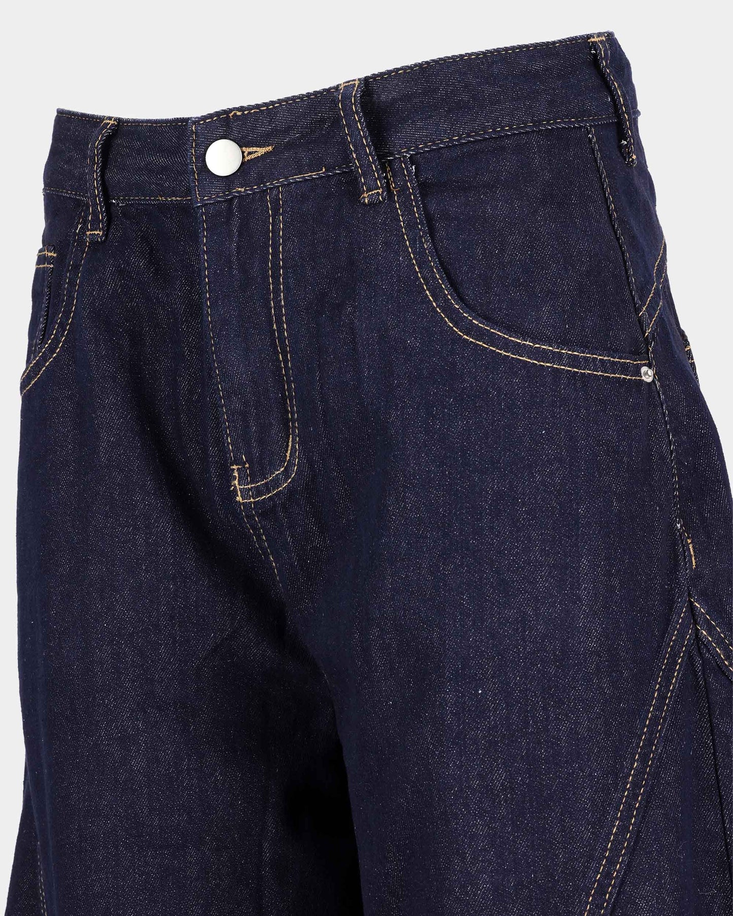 Curved Seam Barrel Wide-Leg Jeans