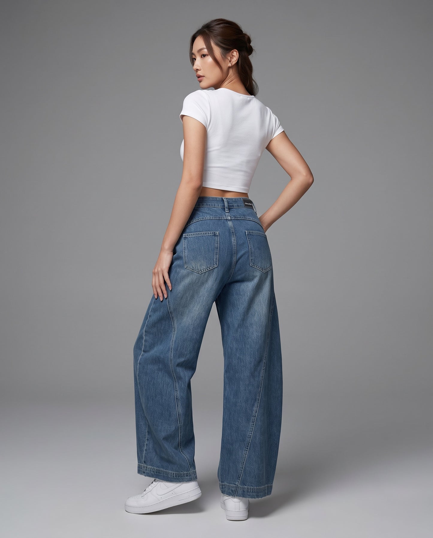 Curved Panel Wide-Leg Dark Wash Jeans