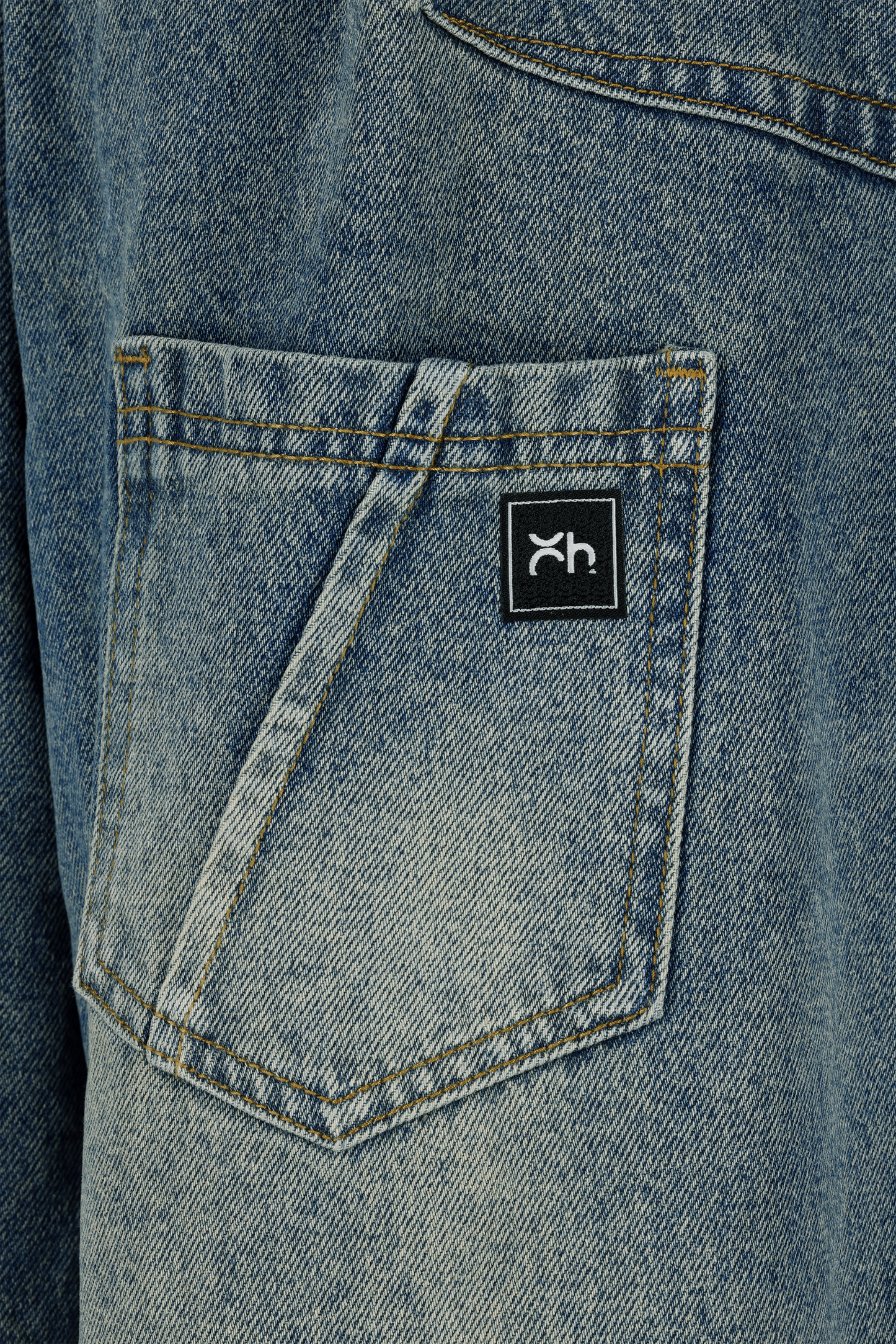 Cropped Balloon Jeans