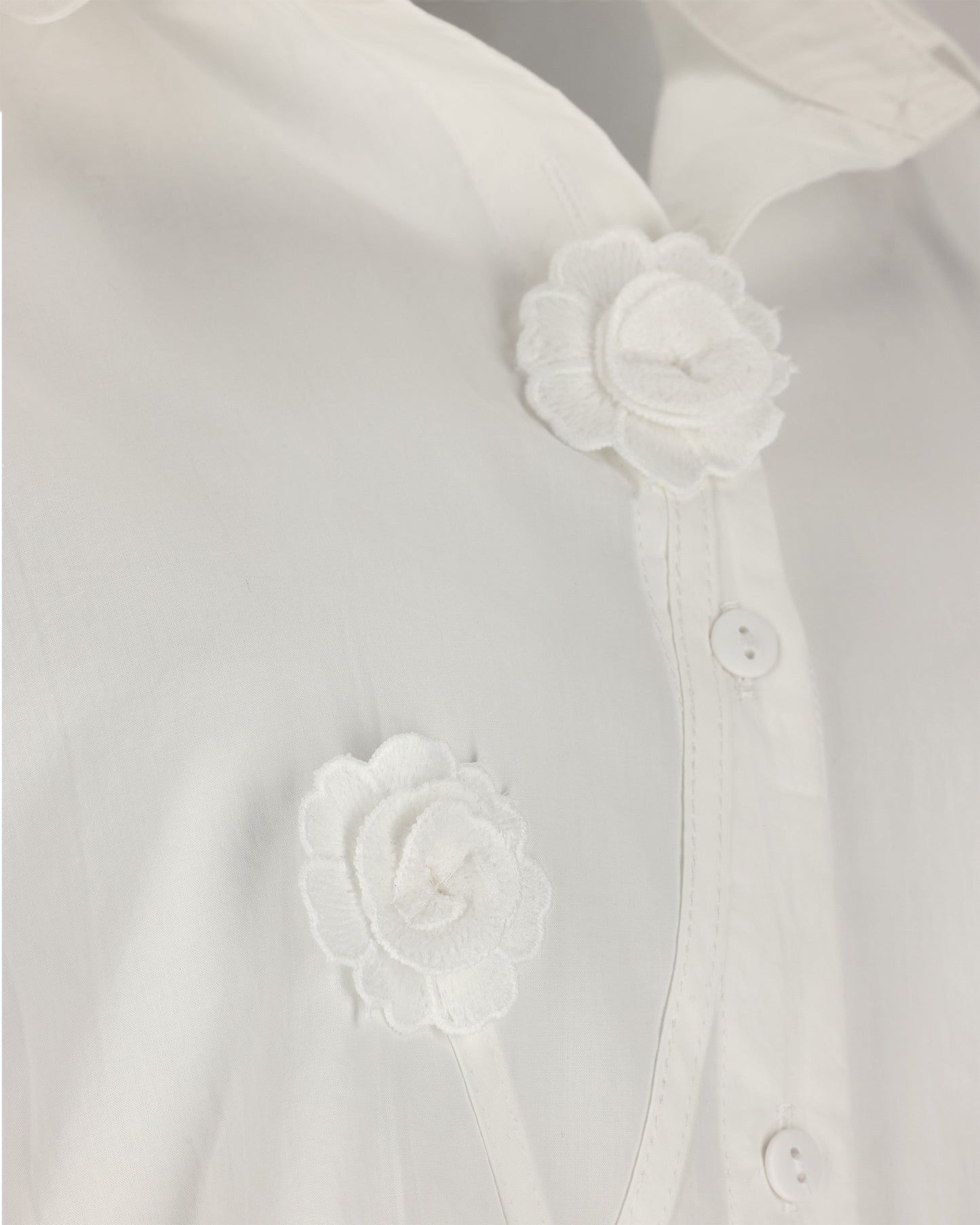 White Rosette Appliqué Boxy Shirt