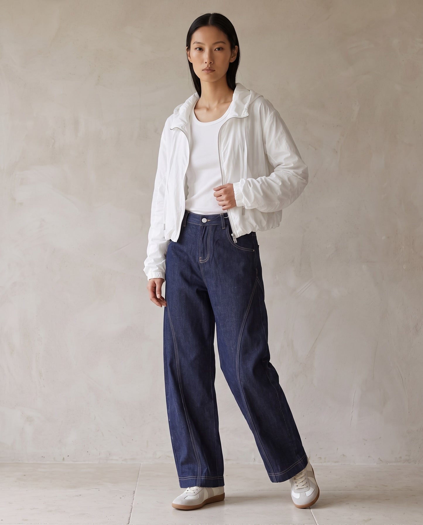 White Hooded Short Zip Jacket