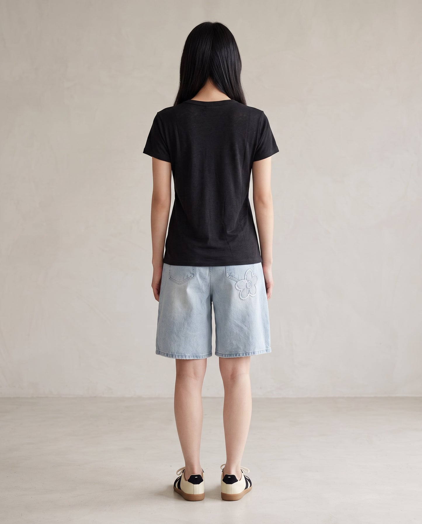 Ease T-Shirt - Black