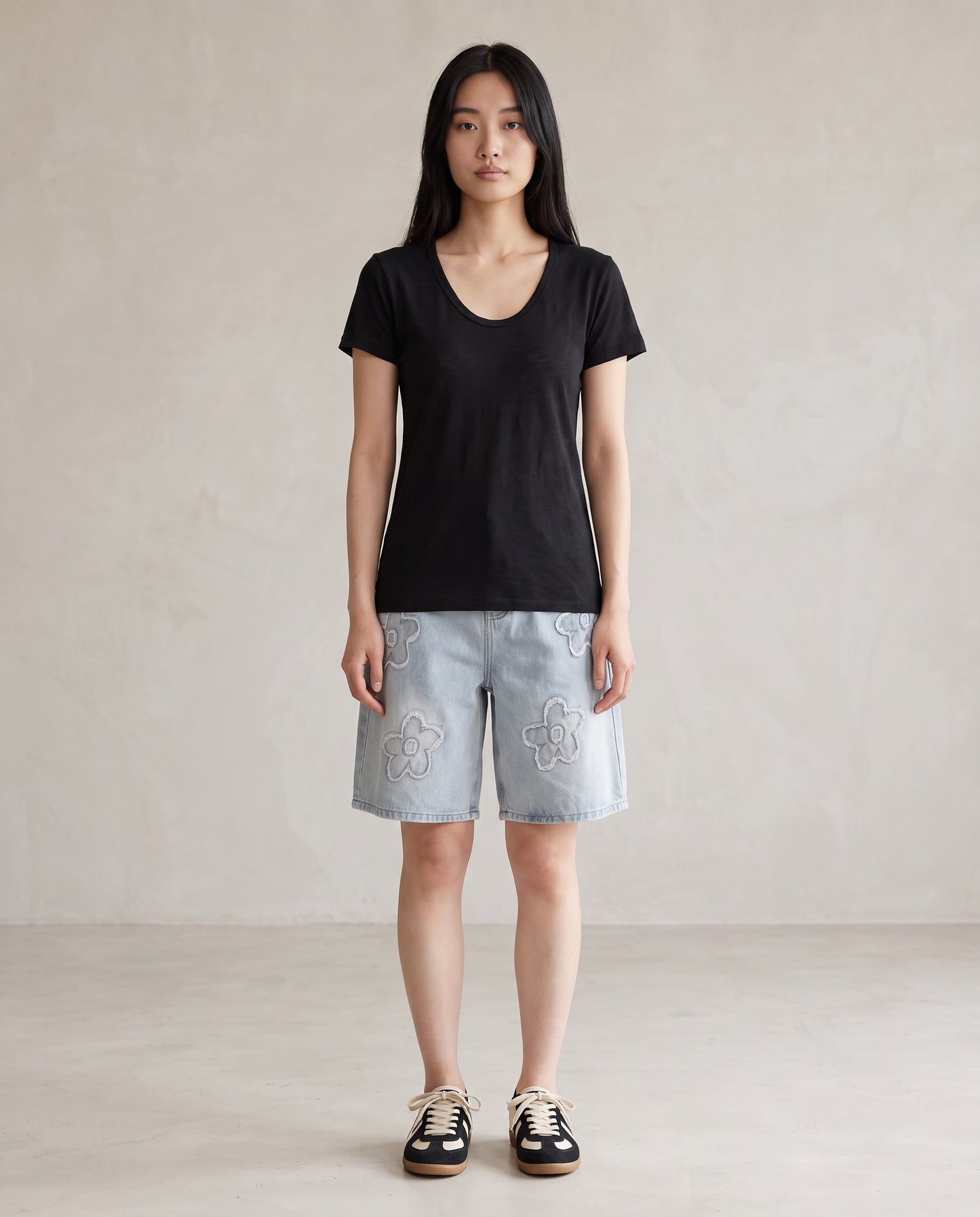 Ease T-Shirt - Black