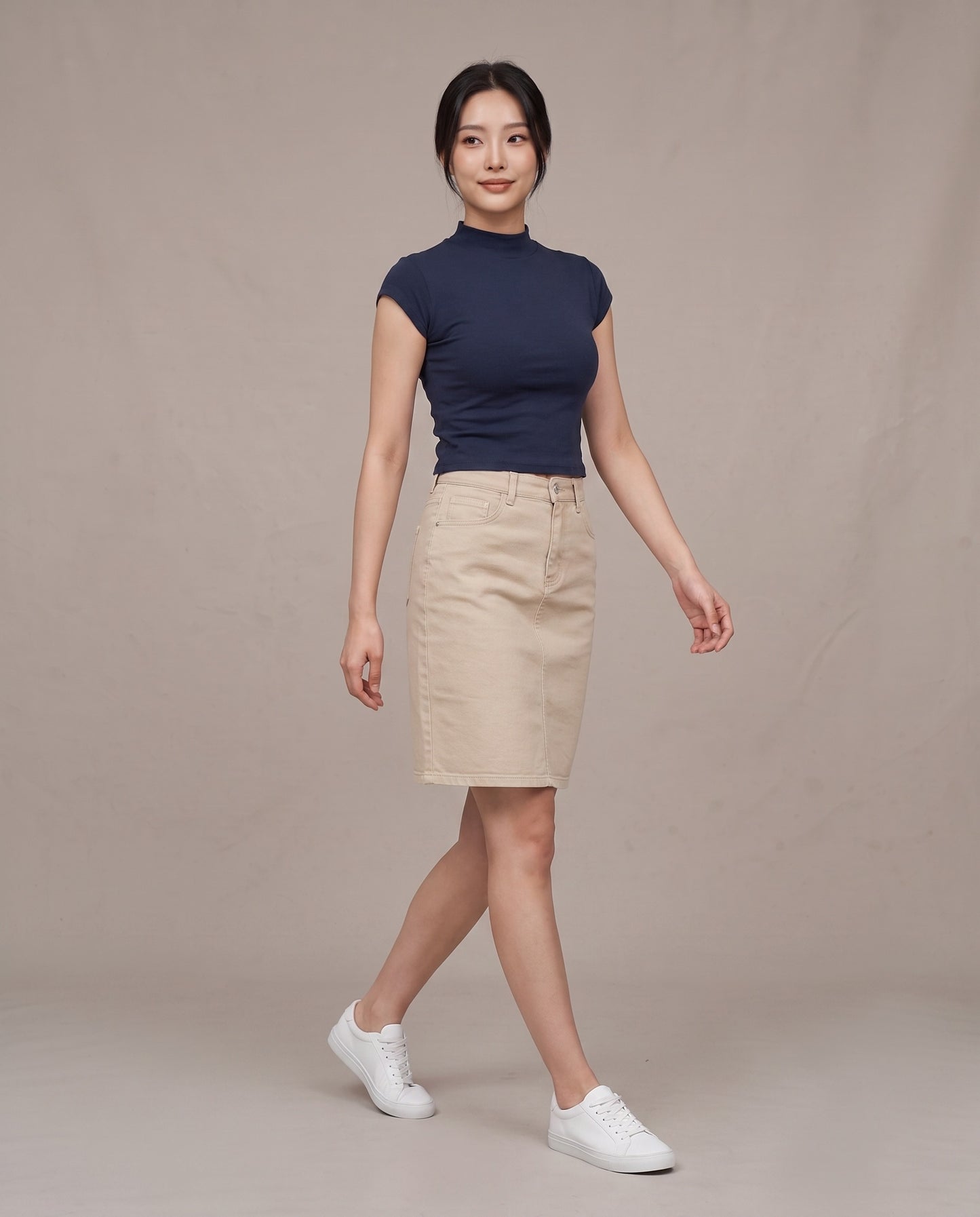 Mock-Neck T-Shirt - Midnight Blue