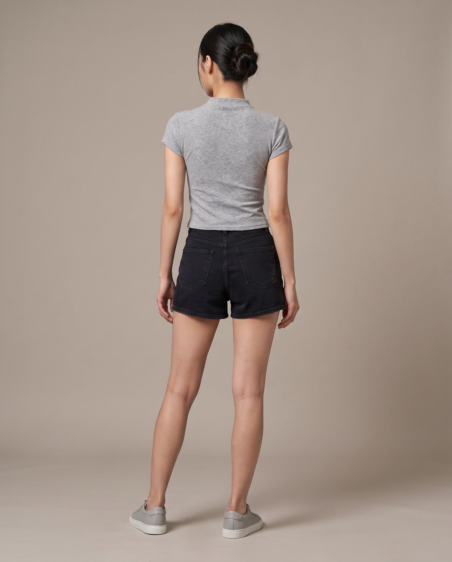 Mock-Neck T-Shirt - Floral Grey
