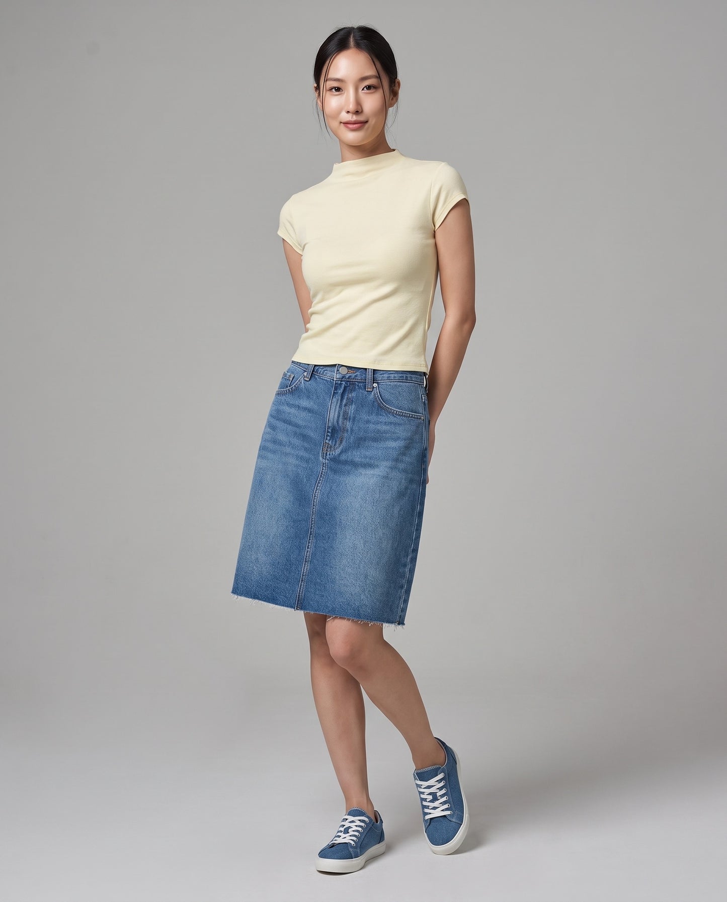 Mock-Neck T-Shirt - Cream Yellow