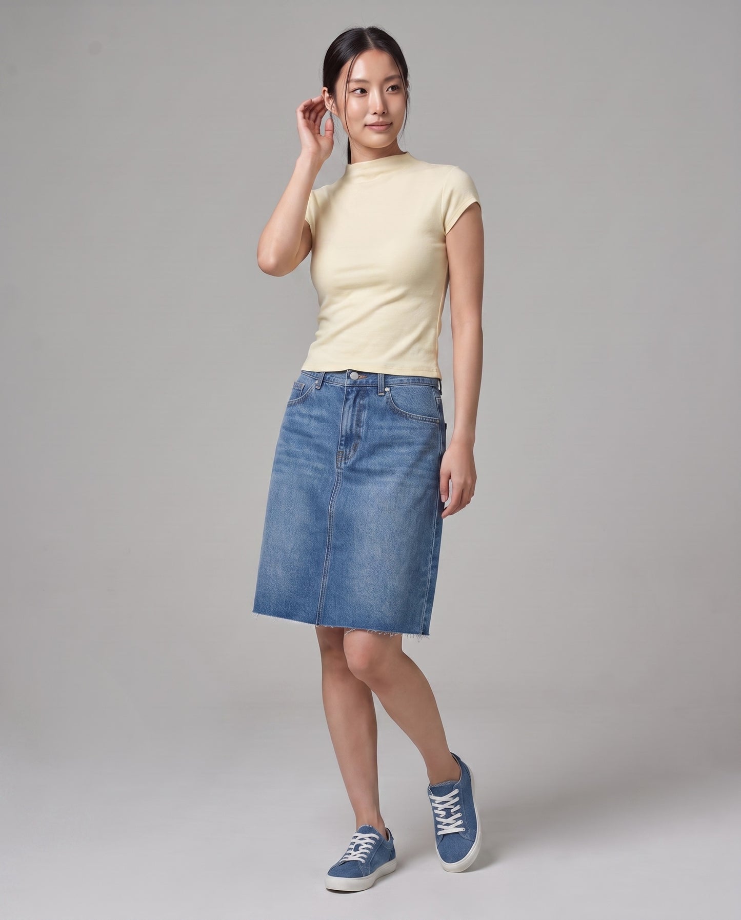 Mock-Neck T-Shirt - Cream Yellow
