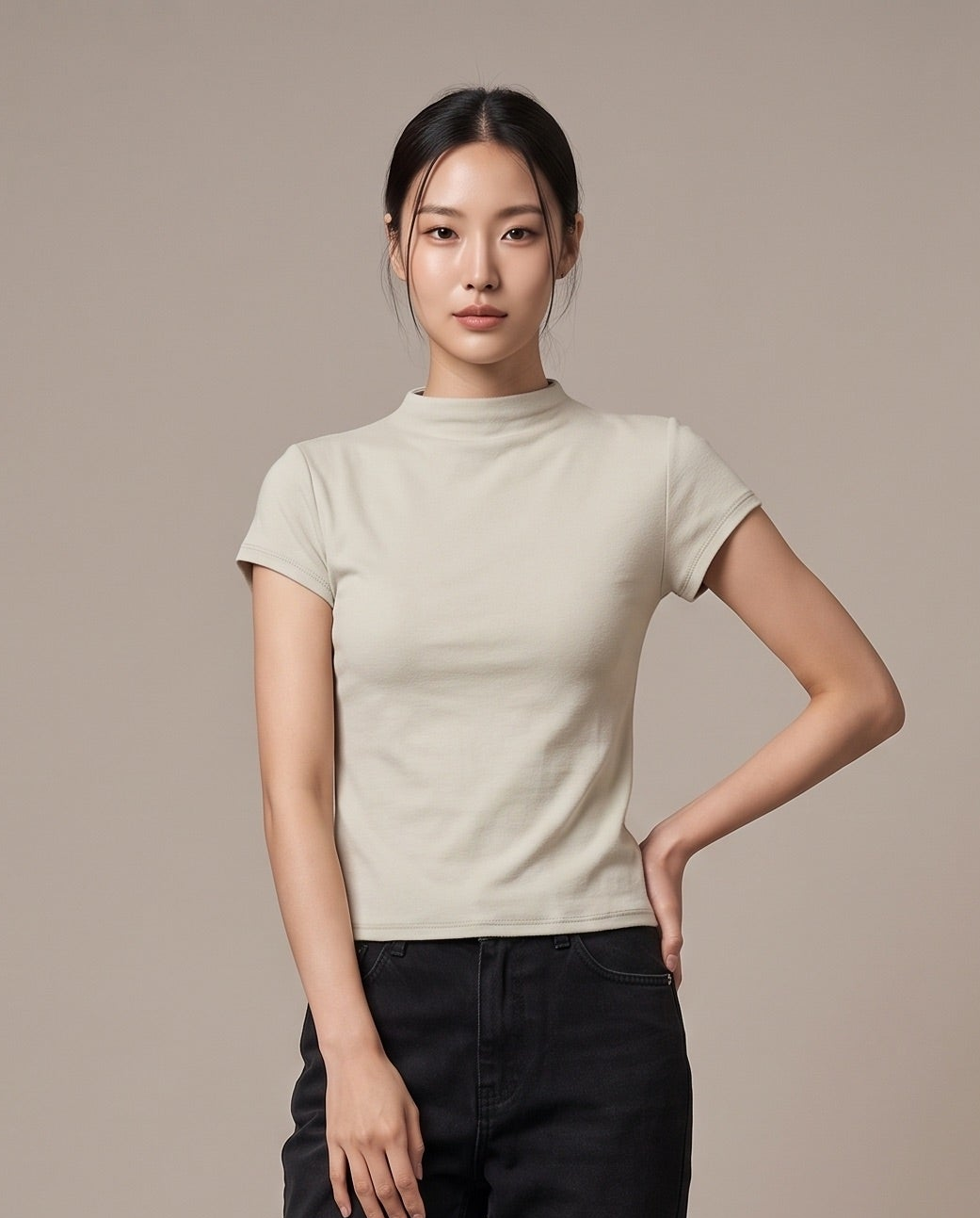Mock-Neck T-Shirt - Apricot grey