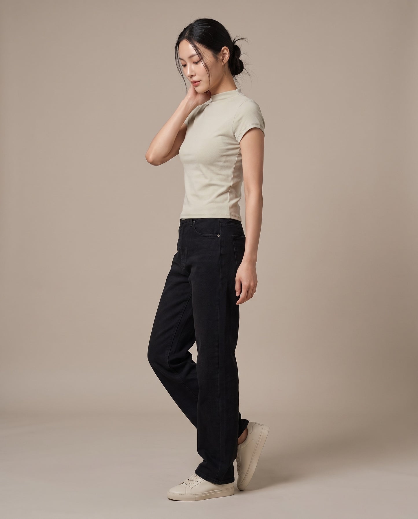 Mock-Neck T-Shirt - Apricot grey