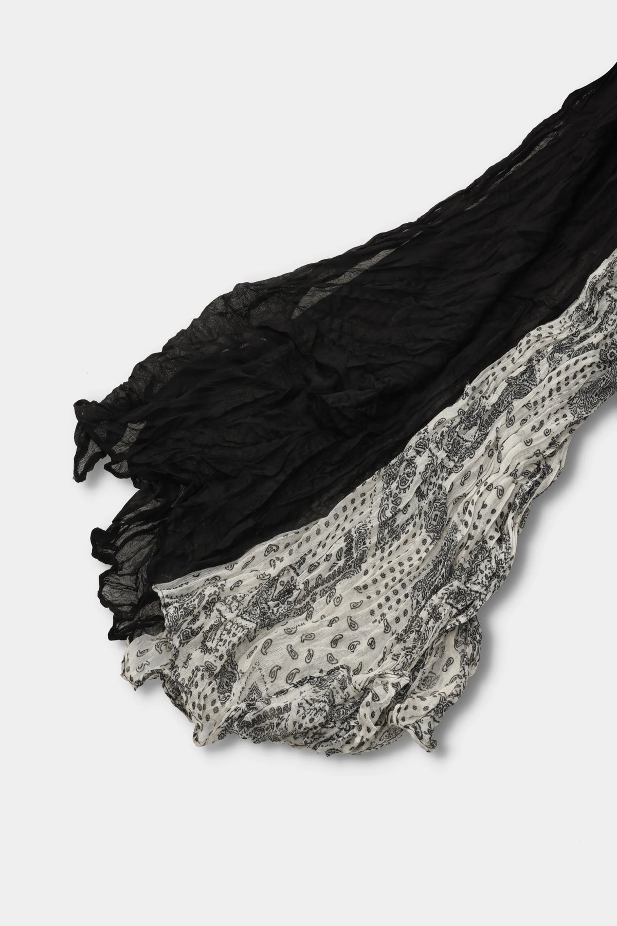 Monochrome Paisley Crinkle Scarf