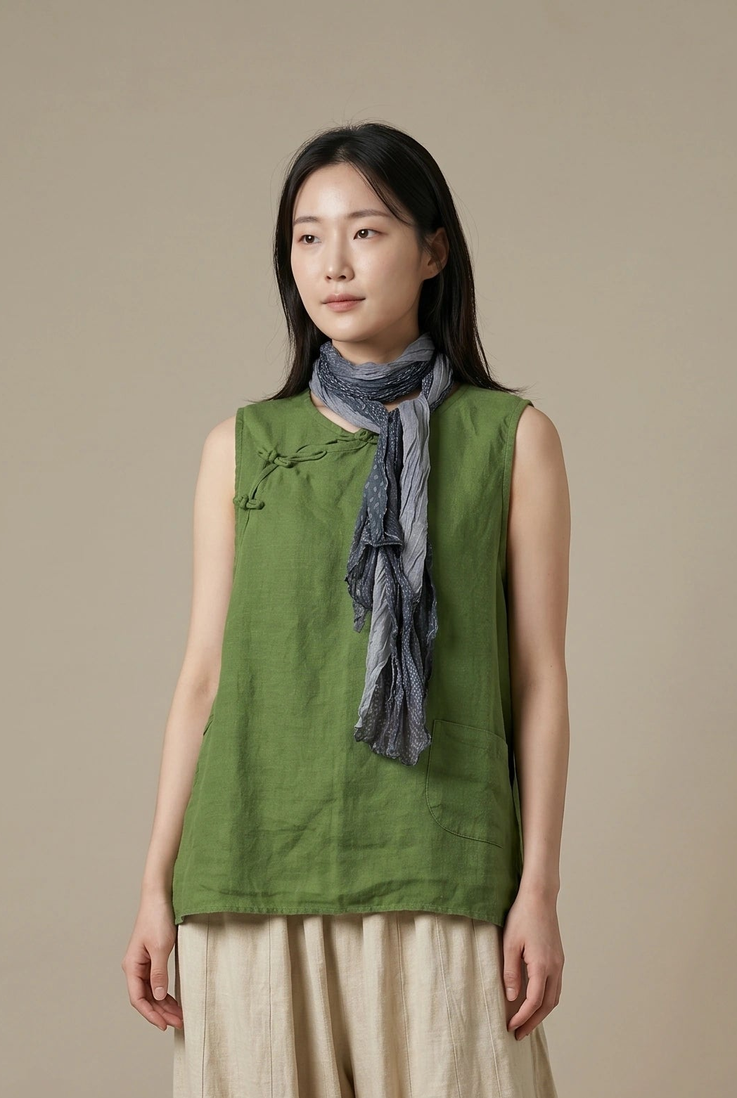Hand-Tied Linen Vest (Moss)