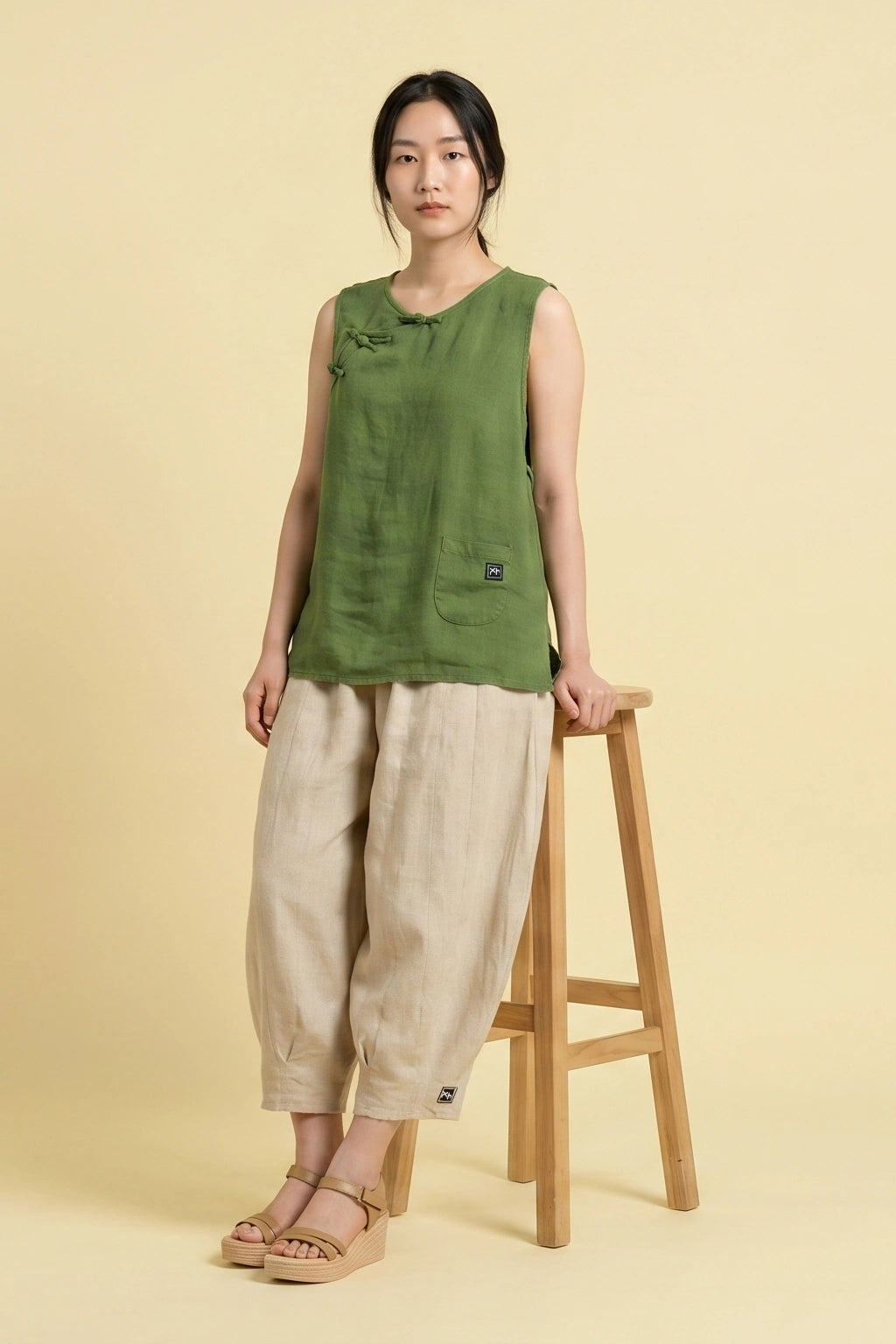 Hand-Tied Linen Vest (Moss)